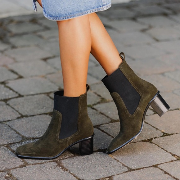 Portland Leather Shoes - NIB Portland Leather Vero Chelsea Boots Vine